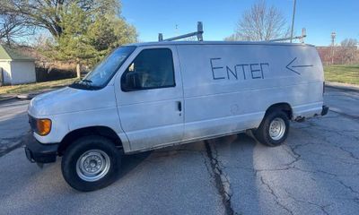 2007 Ford E-250 Cargo VAN
