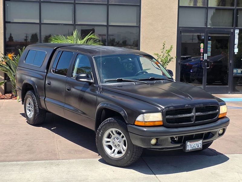 2004 Dodge Dakota — a typically priced live listing