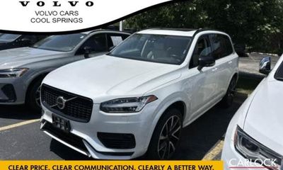 2023 Volvo XC90 Plus Dark