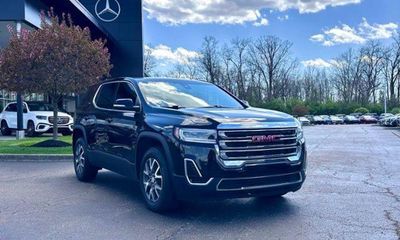 2022 GMC Acadia SLE