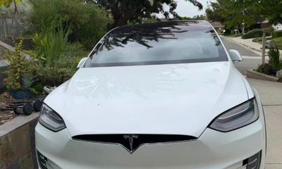 2020 Tesla Model X Long Range