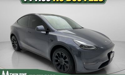 2023 Tesla Model Y Long Range Dual