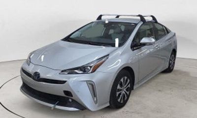 2020 Toyota Prius LE