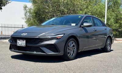 2024 Hyundai Elantra SEL
