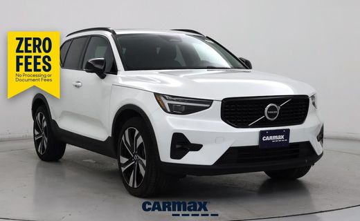2024 Volvo XC40 Ultimate Dark