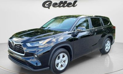 2023 Toyota Highlander LE L Limited