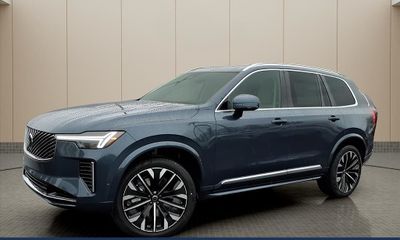 2026 Volvo XC90 Ultra Bright