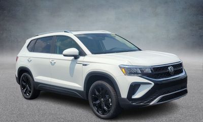 2023 Volkswagen Taos 4Motion SE W