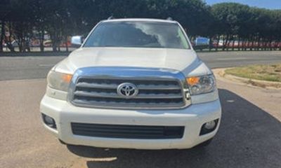 2010 Toyota Sequoia Platinum