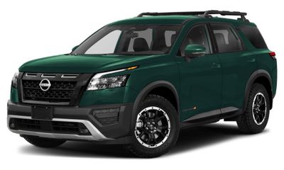 2023 Nissan Pathfinder SV