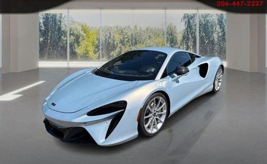 2023 McLaren Artura