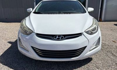 2015 Hyundai Elantra GLS Middle