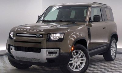 2023 Land Rover Defender 90 S
