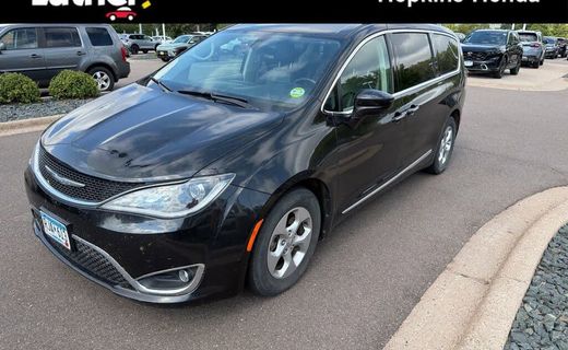 2017 Chrysler Pacifica Touring L Plus