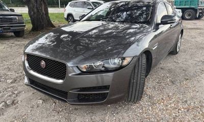 2017 Jaguar XE Premium