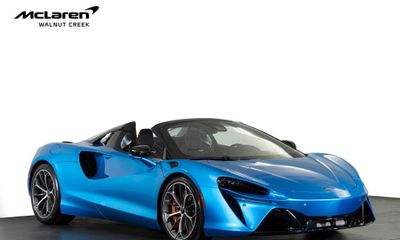 2026 McLaren Artura