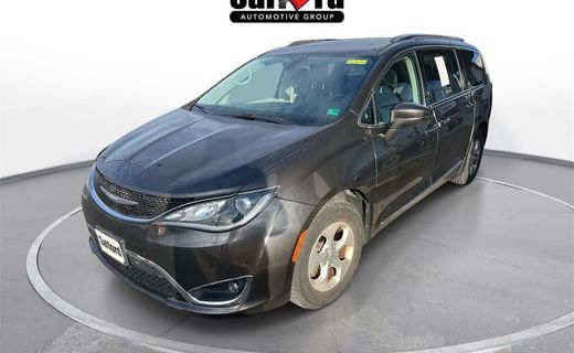 2017 Chrysler Pacifica Touring L Plus