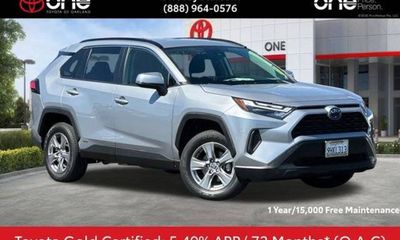 2023 Toyota RAV4 LE