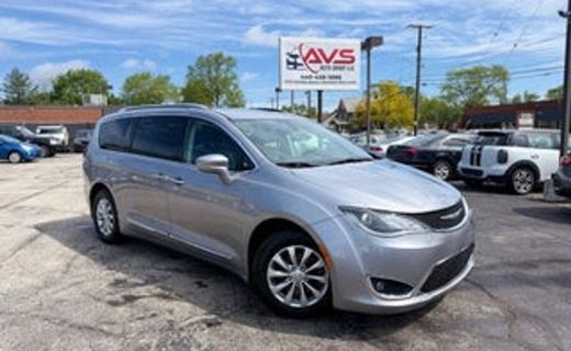 2018 Chrysler Pacifica Touring L Plus