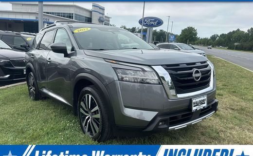 2023 Nissan Pathfinder Platinum