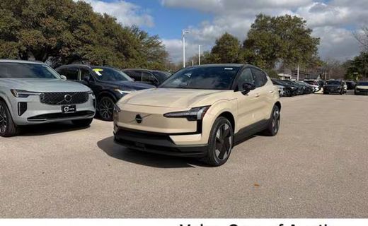 2026 Volvo EX30 Plus
