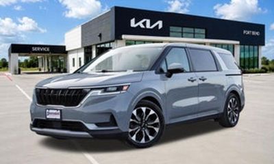 2023 Kia Carnival EX