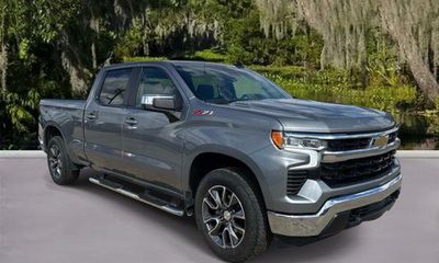 2023 Chevrolet Silverado LT