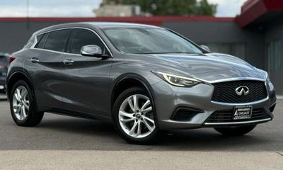 2017 Infiniti QX30 Sport Utility 4D