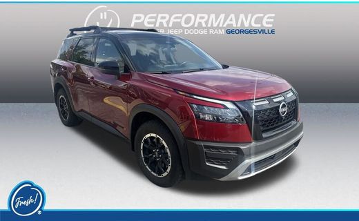 2023 Nissan Pathfinder SV