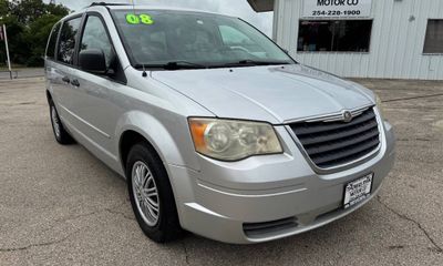 2008 Chrysler Town AND Country LX