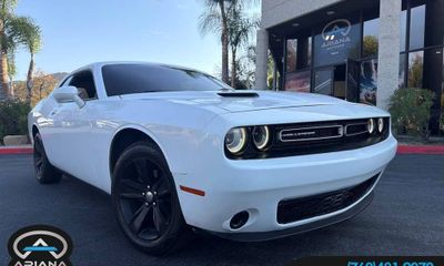 2018 Dodge Challenger SXT