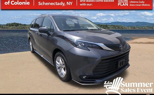 2025 Toyota Sienna XLE