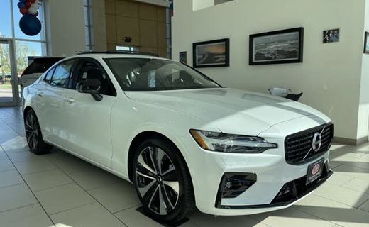 2022 Volvo S60