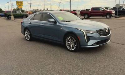 2023 Cadillac CT4 Luxury