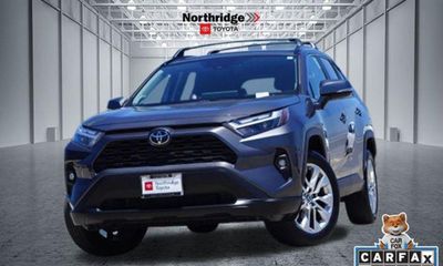 2025 Toyota RAV4 XLE Premium