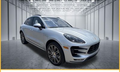 2016 Porsche Macan Turbo
