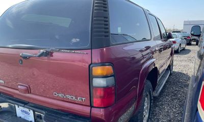 2004 Chevrolet Suburban 1500 LT