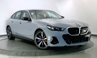 2025 BMW I5 M60