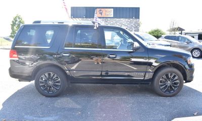 2017 Lincoln Navigator Select