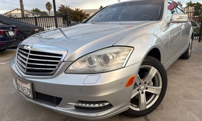 2011 Mercedes-Benz S-Class S550