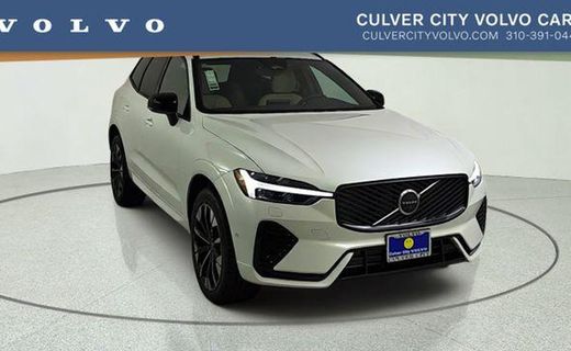 2026 Volvo XC60 Plus Dark