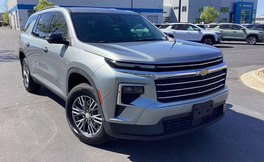 2024 Chevrolet Traverse LT