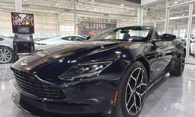 2019 Aston Martin DB11 V8 Volante Convertible