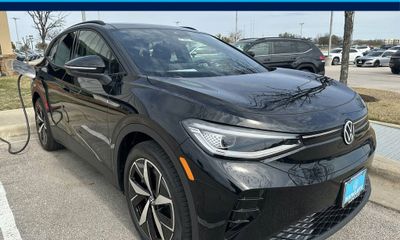 2023 Volkswagen ID 4 Pro S Plus