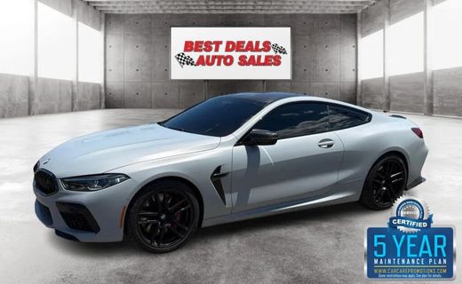 2023 BMW M8