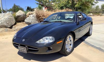 2000 Jaguar XK8