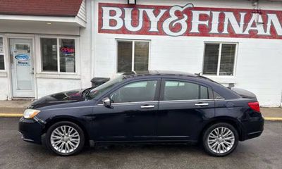2012 Chrysler 200 Limited