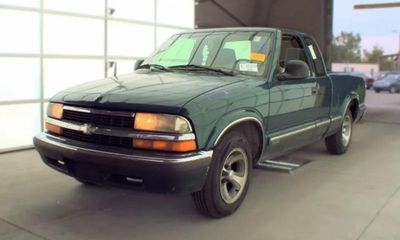 1998 Chevrolet S-10 Pickup S10