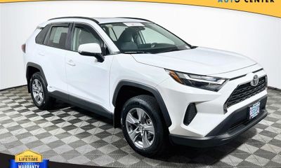 2025 Toyota RAV4 XLE