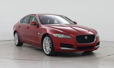 2017 Jaguar XF Prestige
